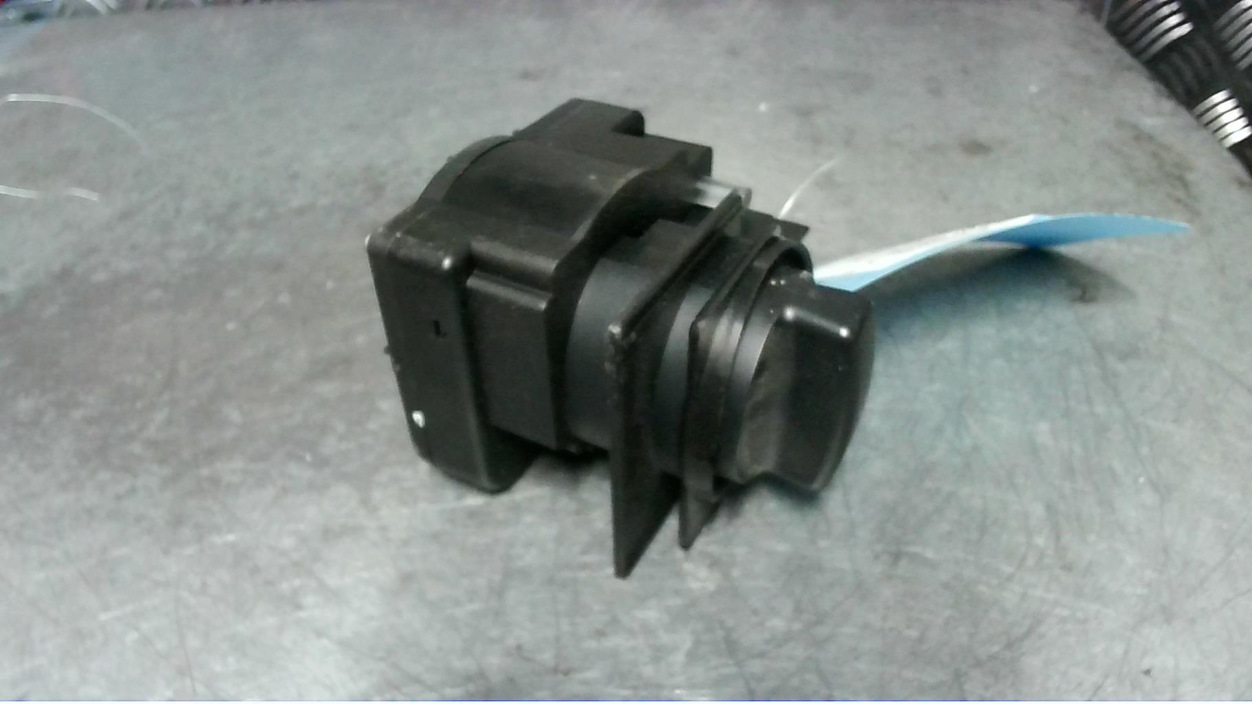 Commande de phare MERCEDES CLASSE A 169 PHASE 2  - 1