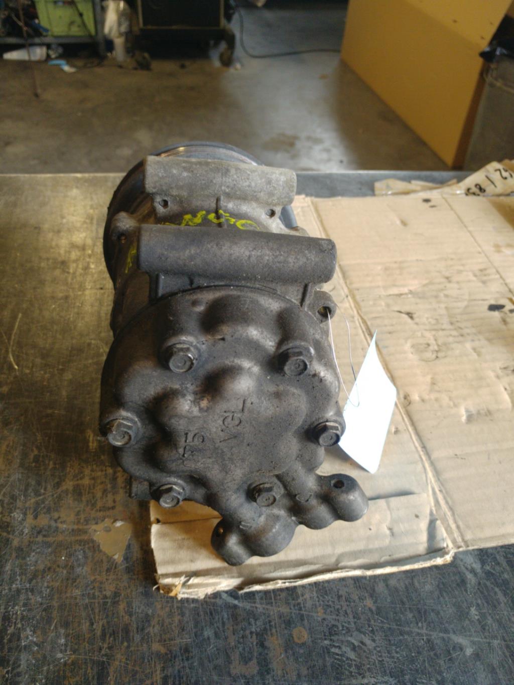 Compresseur clim RENAULT KANGOO 1 PHASE 2  - 1