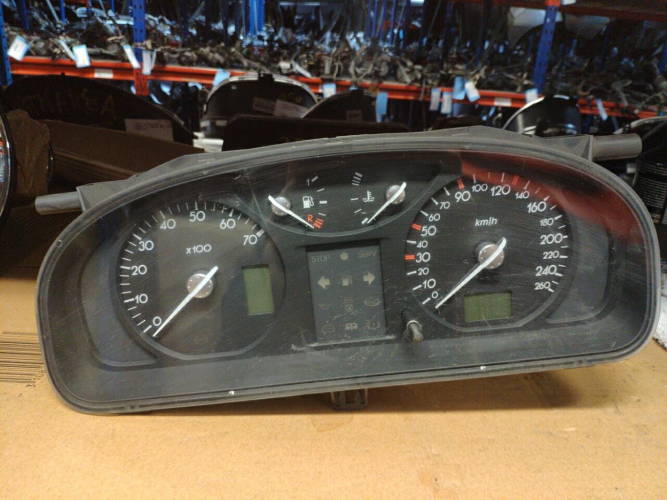 Compteur RENAULT LAGUNA 2 PHASE 1 Essence - 1