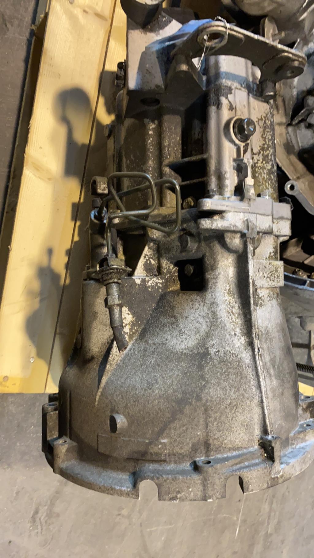 Boite de vitesses BMW SERIE 3 E46 COUPE PHASE 1 Essence - 1