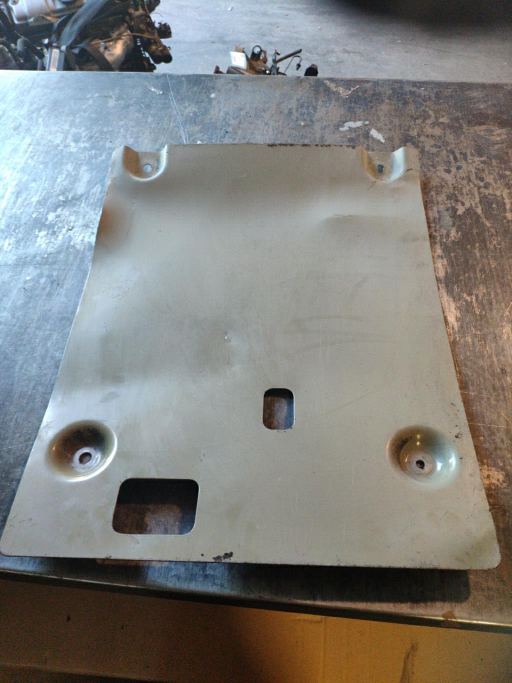 Cache sous moteur RENAULT TWIZY  - 1