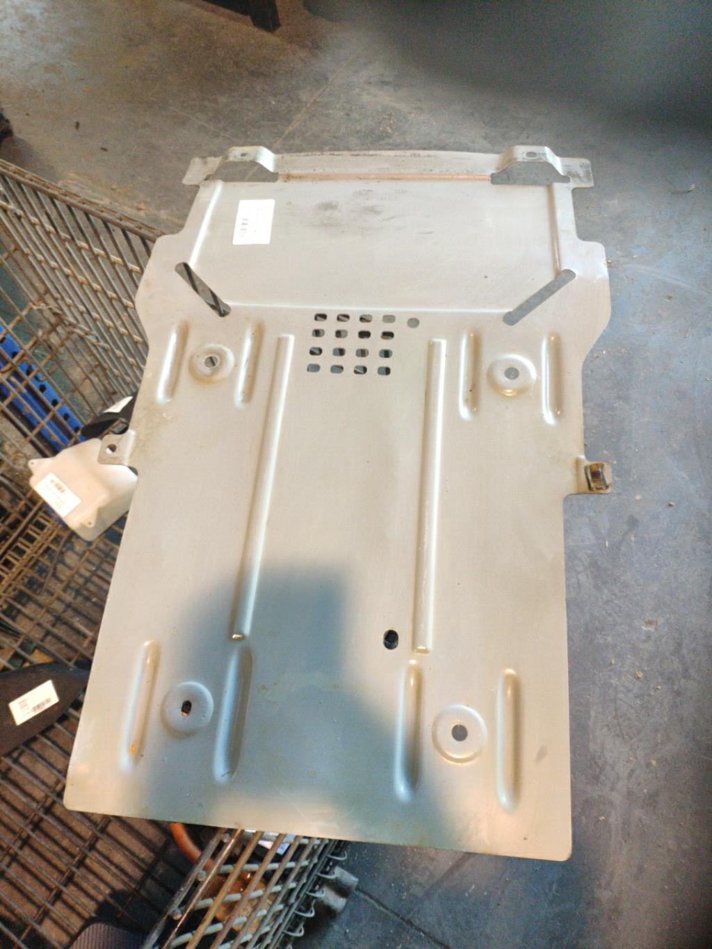 Cache sous moteur RENAULT TWIZY  - 1