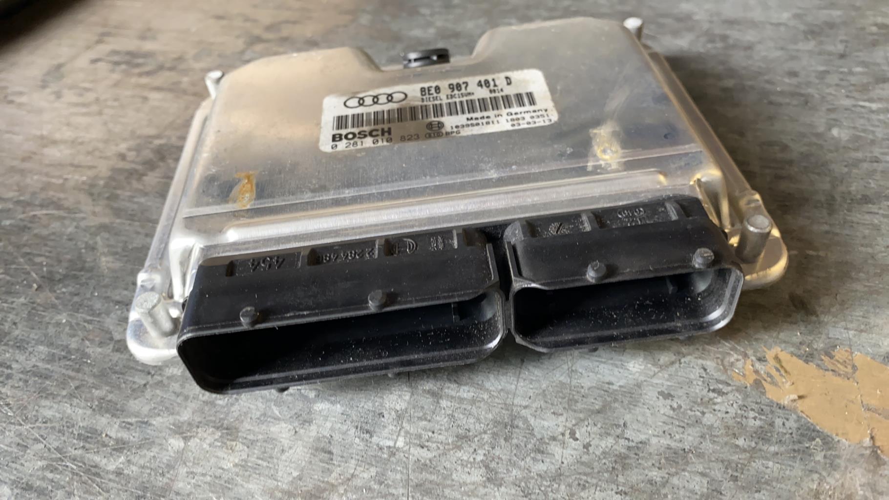 Calculateur AUDI A4 2 AVANT PHASE 1 BREAK Essence - 1