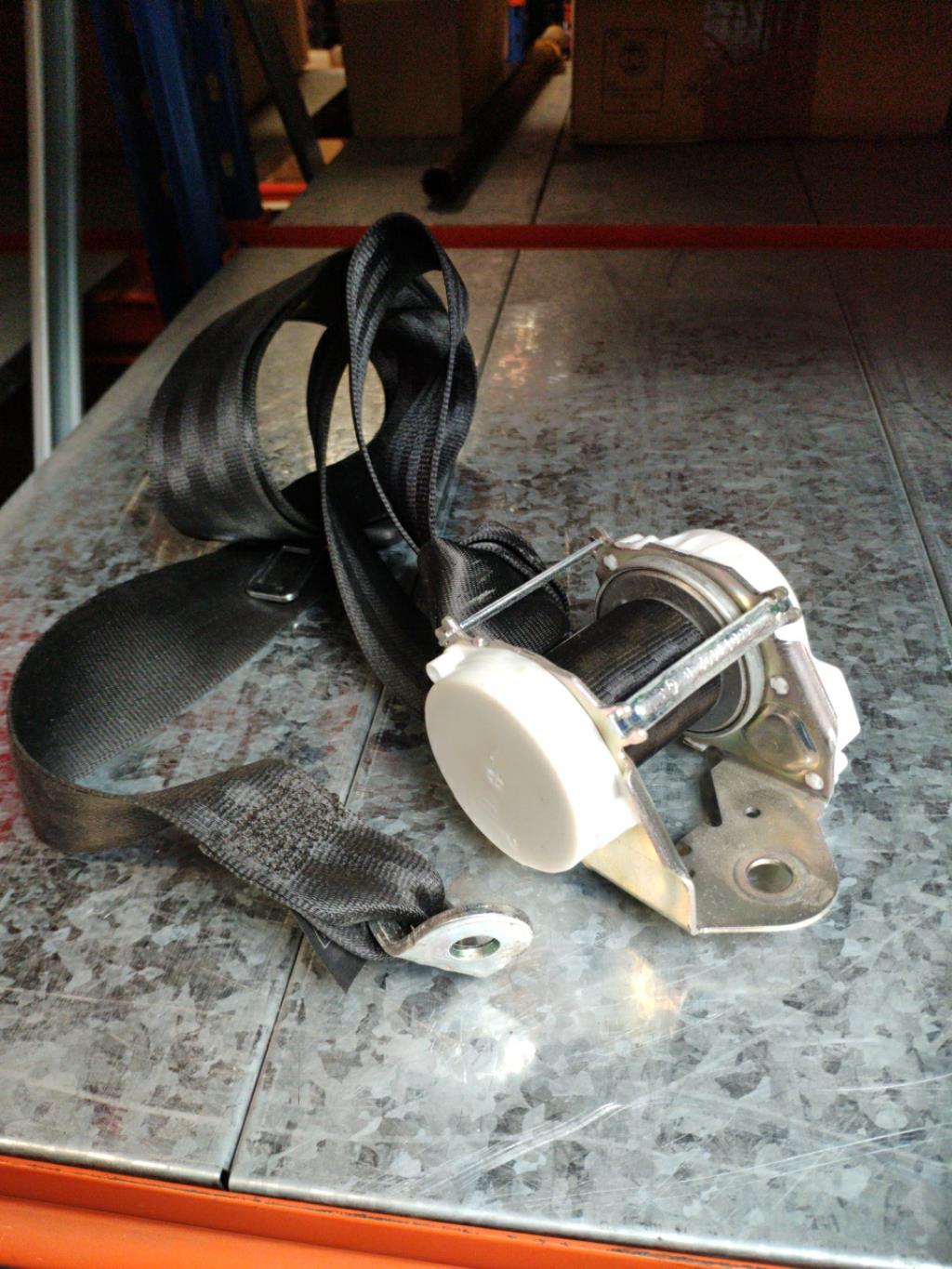 Ceinture arriere gauche AUDI A3 2 SPORTBACK PHASE 1 Diesel - 1