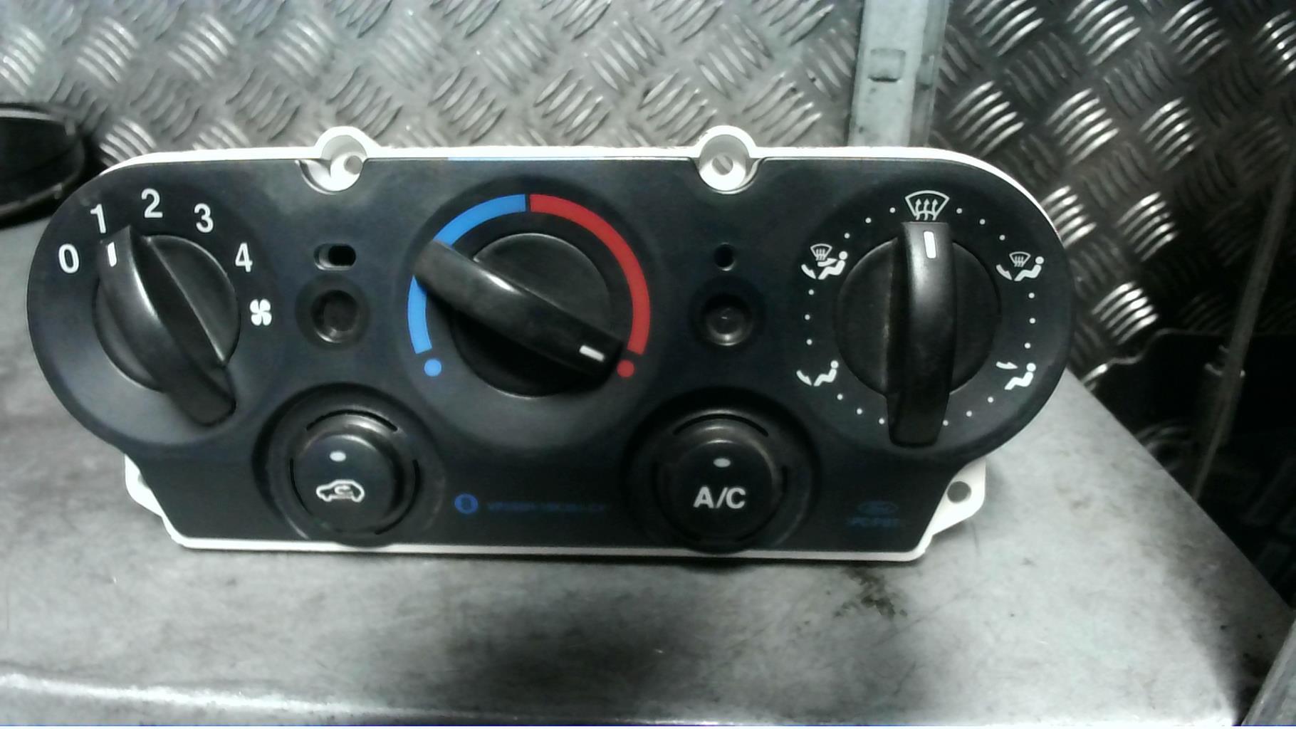 Commande chauffage FORD FIESTA 5 PHASE 2  - 1