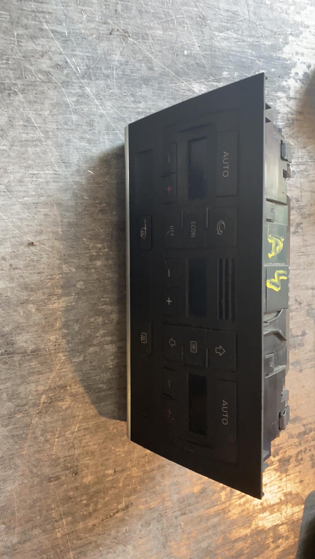 Commande chauffage AUDI A4 2 PHASE 2  - 1