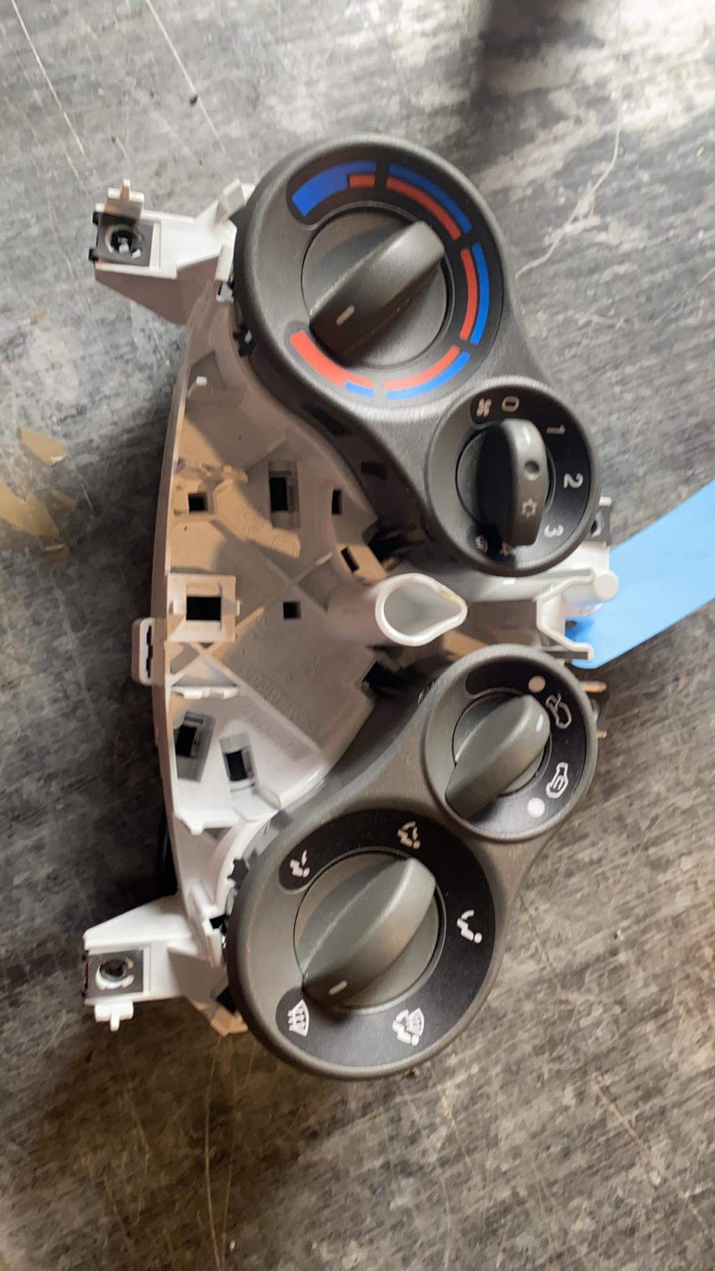 Commande chauffage FIAT PANDA 2 PHASE 2 Essence - 1