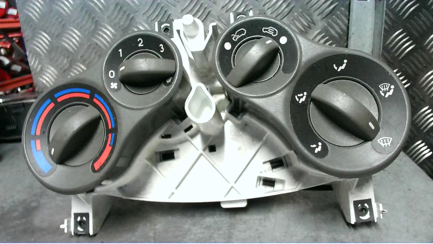 Commande chauffage FIAT PANDA 2 PHASE 1 Essence - 1