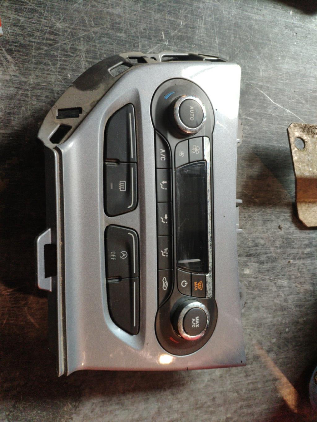 Commande chauffage FORD FOCUS 3 PHASE 1 BREAK Diesel - 1