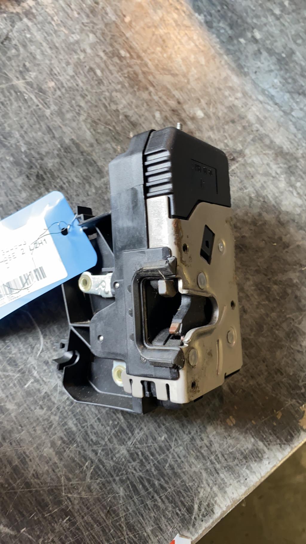 Serrure avant droit RENAULT TRAFIC 2 PHASE 2  - 1