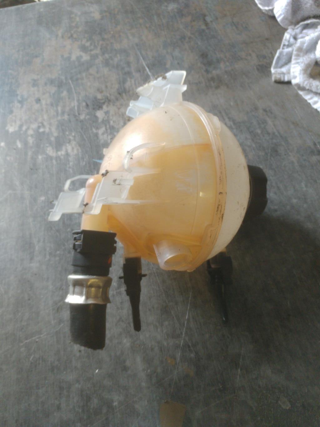 Vase d'expansion CITROEN C4 SPACETOURER Diesel - 1