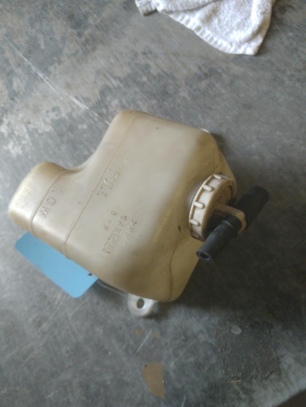 Vase d'expansion MITSUBISHI L 200 2 Diesel - 1