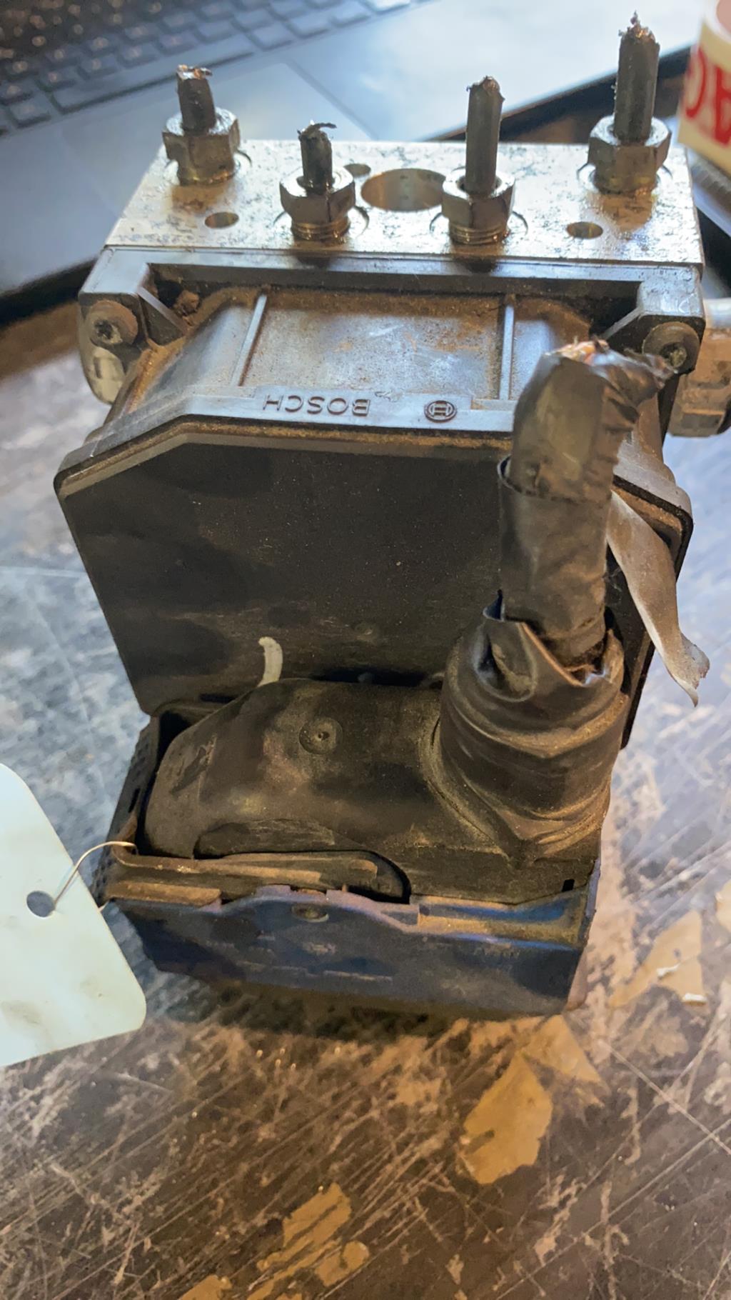 Bloc ABS (freins anti-blocage) JAGUAR X-TYPE PHASE 1 BREAK Diesel - 1