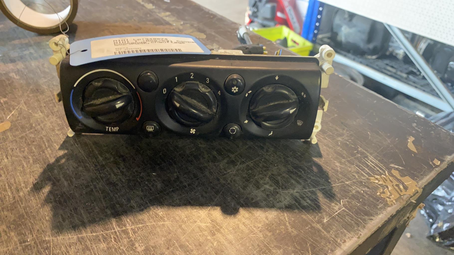 Commande chauffage MINI MINI 1 R50/R53 PHASE 1 Essence - 1