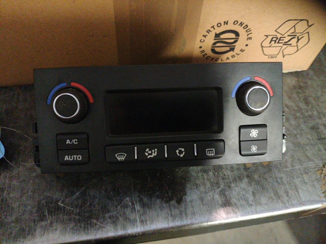 Commande chauffage PEUGEOT 207 PHASE 1 BREAK Essence - 1