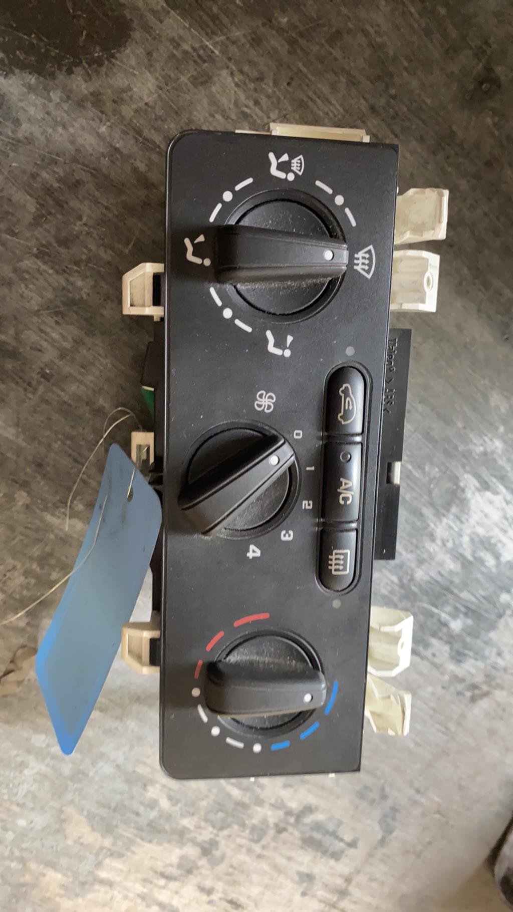 Commande chauffage RENAULT MEGANE 3 PHASE 1 Diesel - 1
