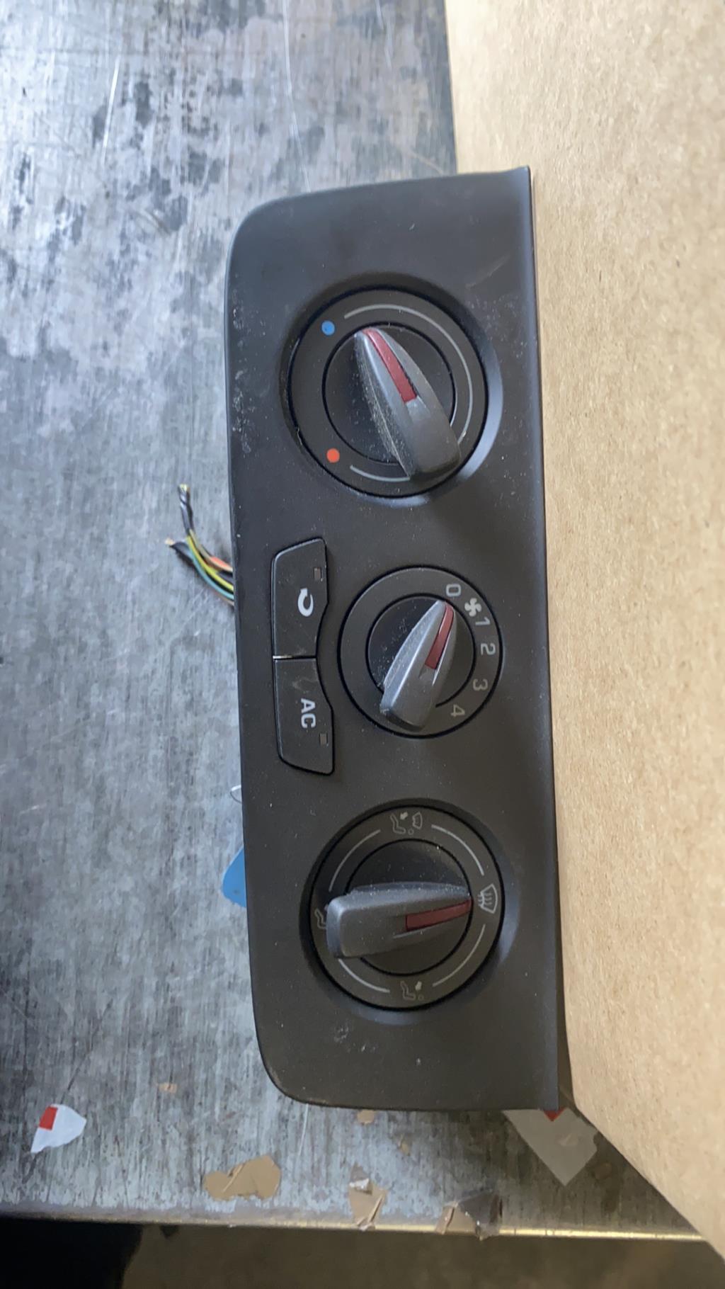 Commande chauffage SEAT IBIZA 4 PHASE 1  - 1