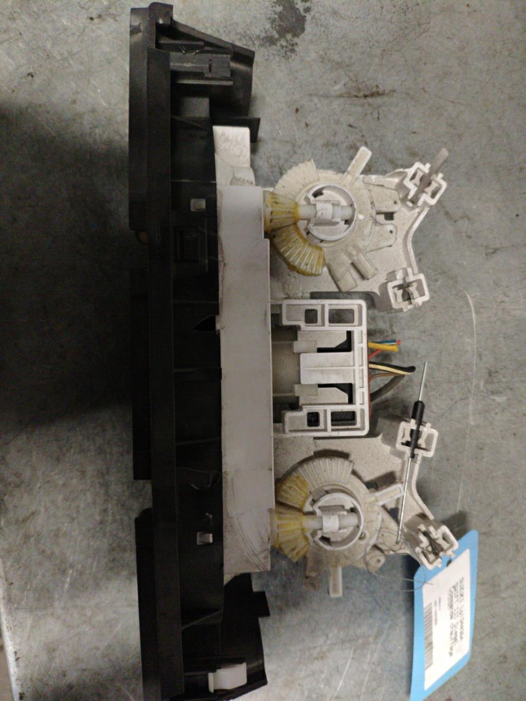 Commande chauffage SUZUKI SWIFT 3 Diesel - 1