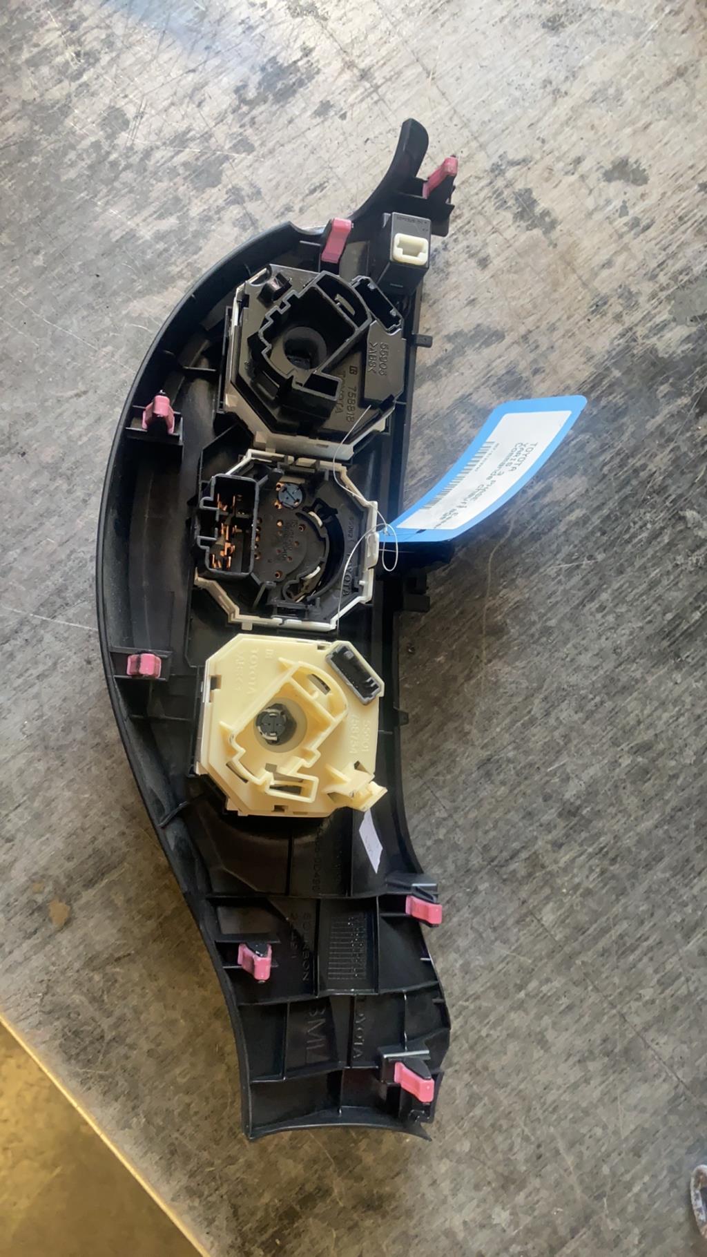 Commande chauffage TOYOTA YARIS 3 PHASE 1 Essence - 1