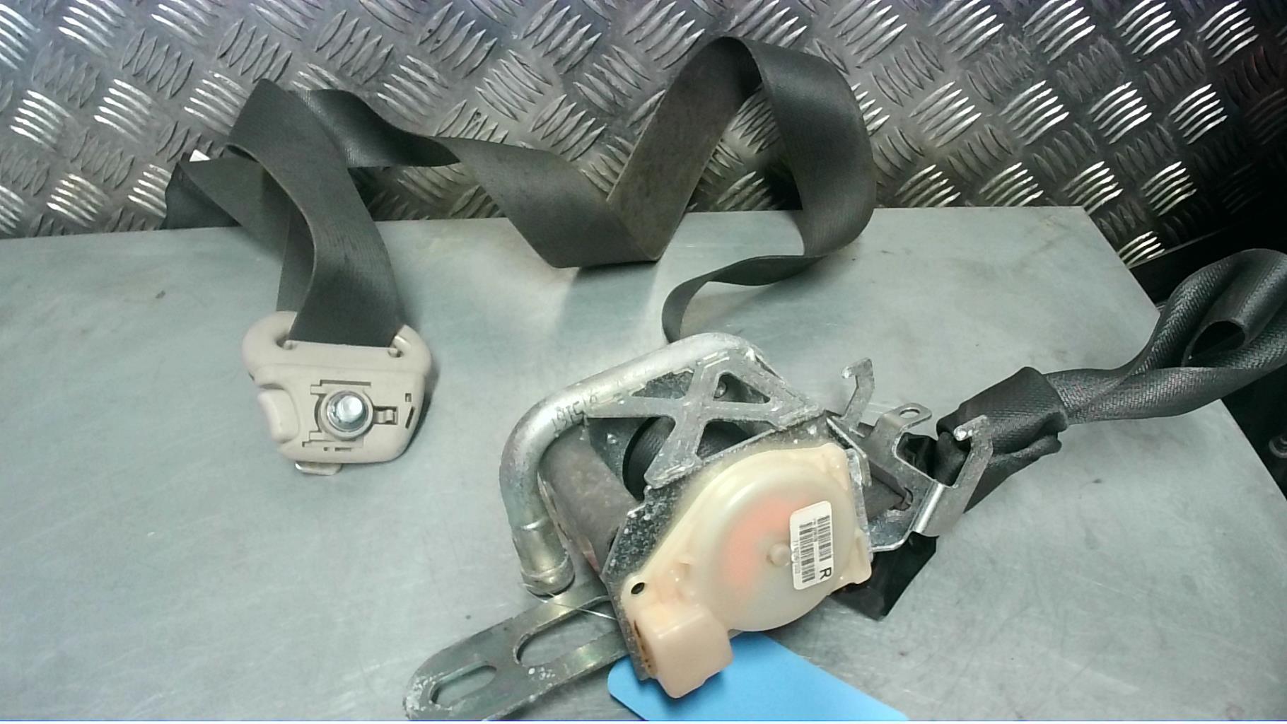 Ceinture avant droit CHRYSLER 300C PHASE 1 BREAK Diesel - 1