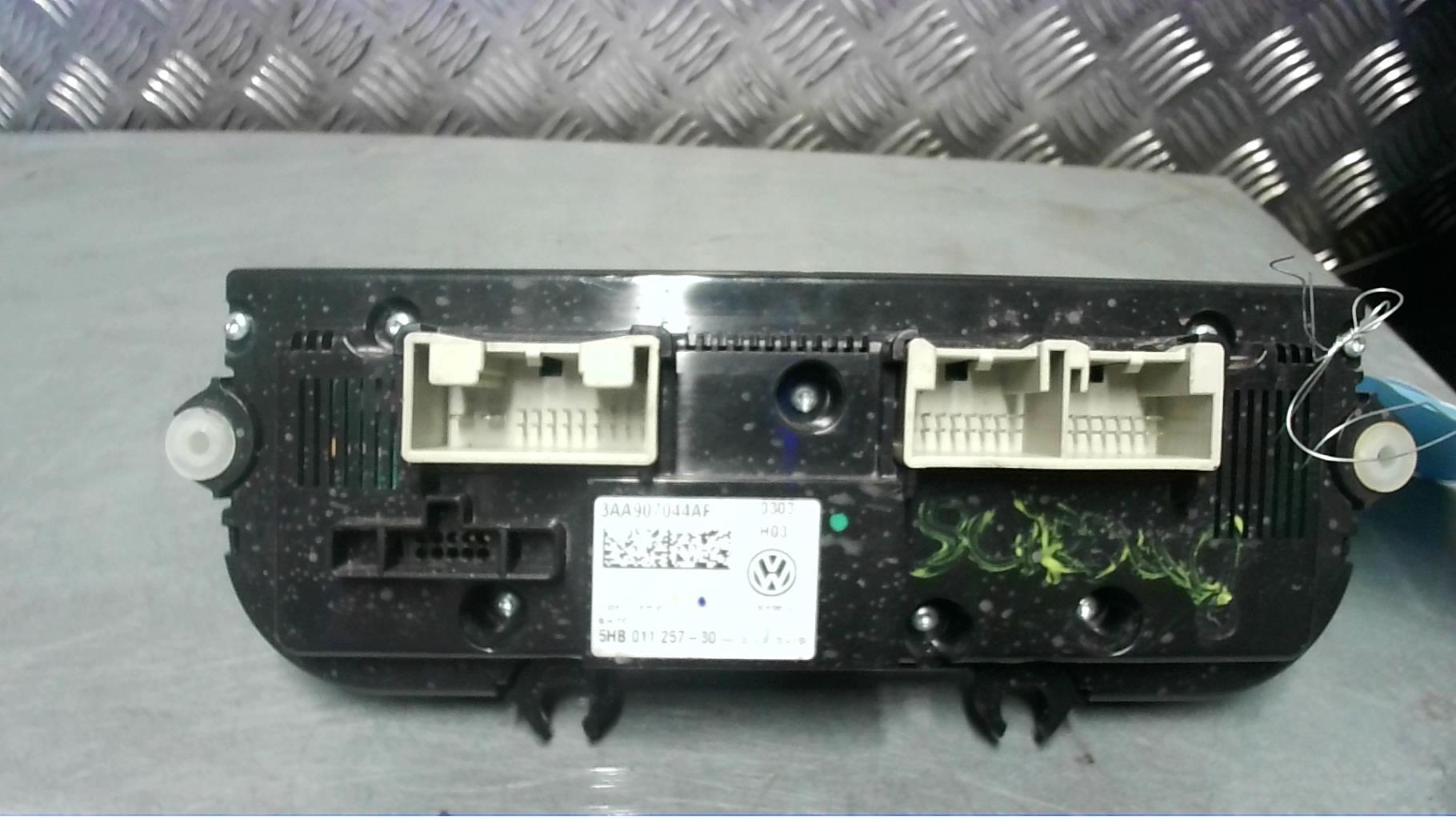 Commande chauffage VOLKSWAGEN SCIROCCO 3  - 1