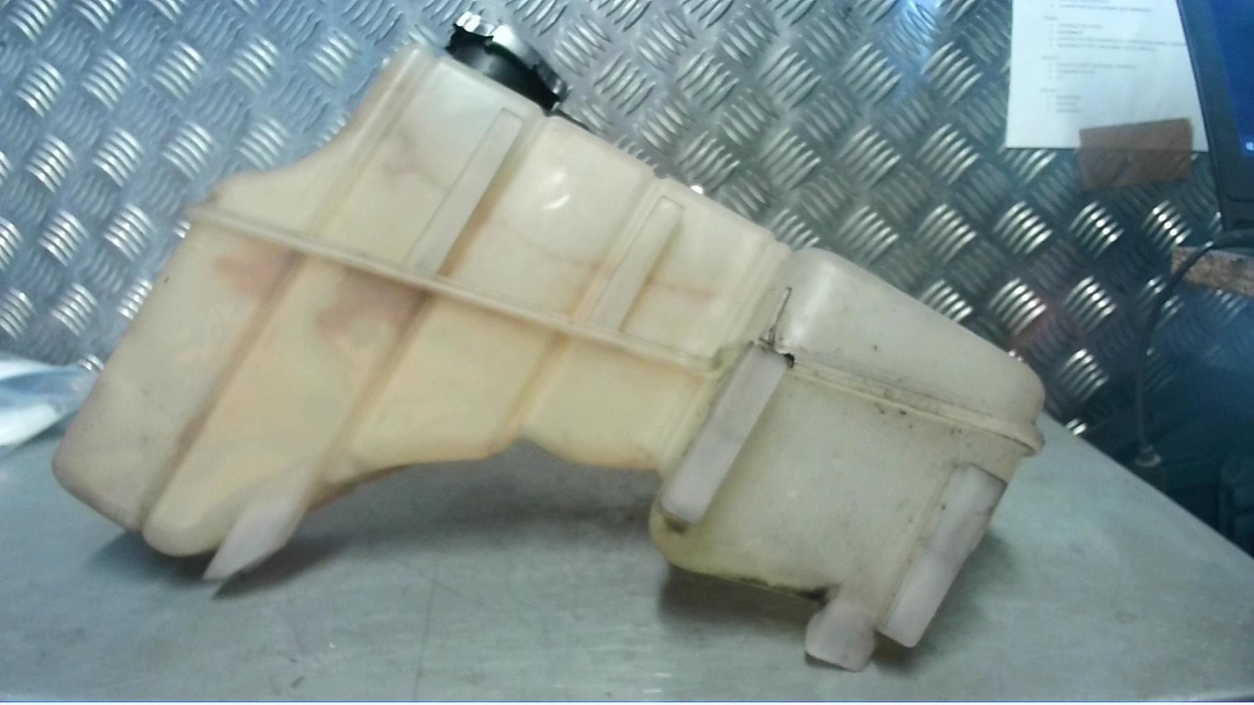 Vase d'expansion CHRYSLER 300C PHASE 1 BREAK Diesel - 1