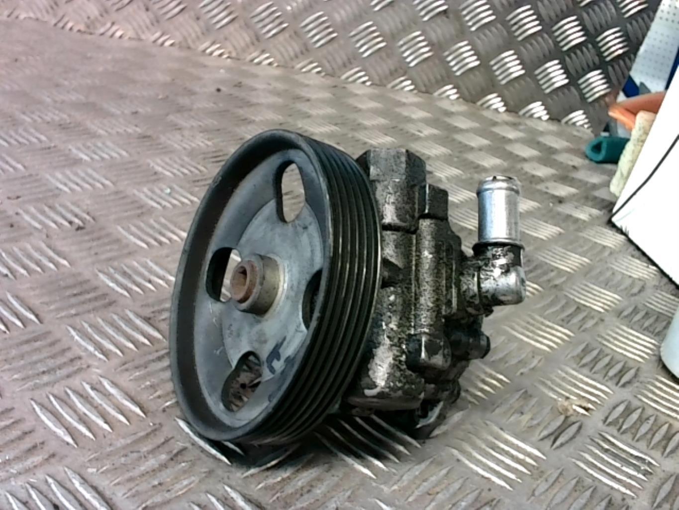 Pompe de direction PEUGEOT 807 Diesel - 1