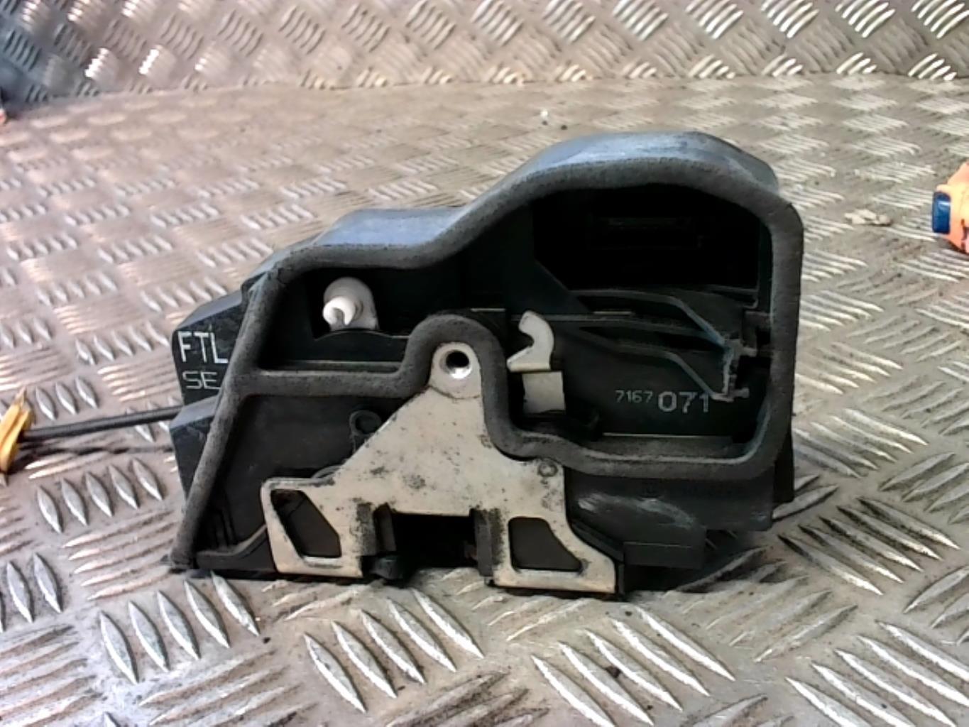 Serrure avant gauche BMW X3 E83 PHASE 1 Diesel - 1