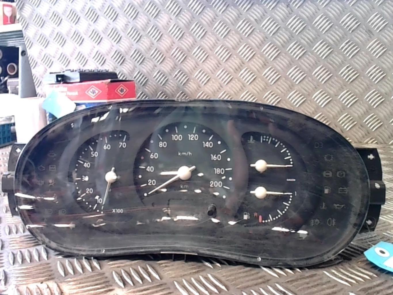 Compteur RENAULT CLIO 2 PHASE 1  - 1