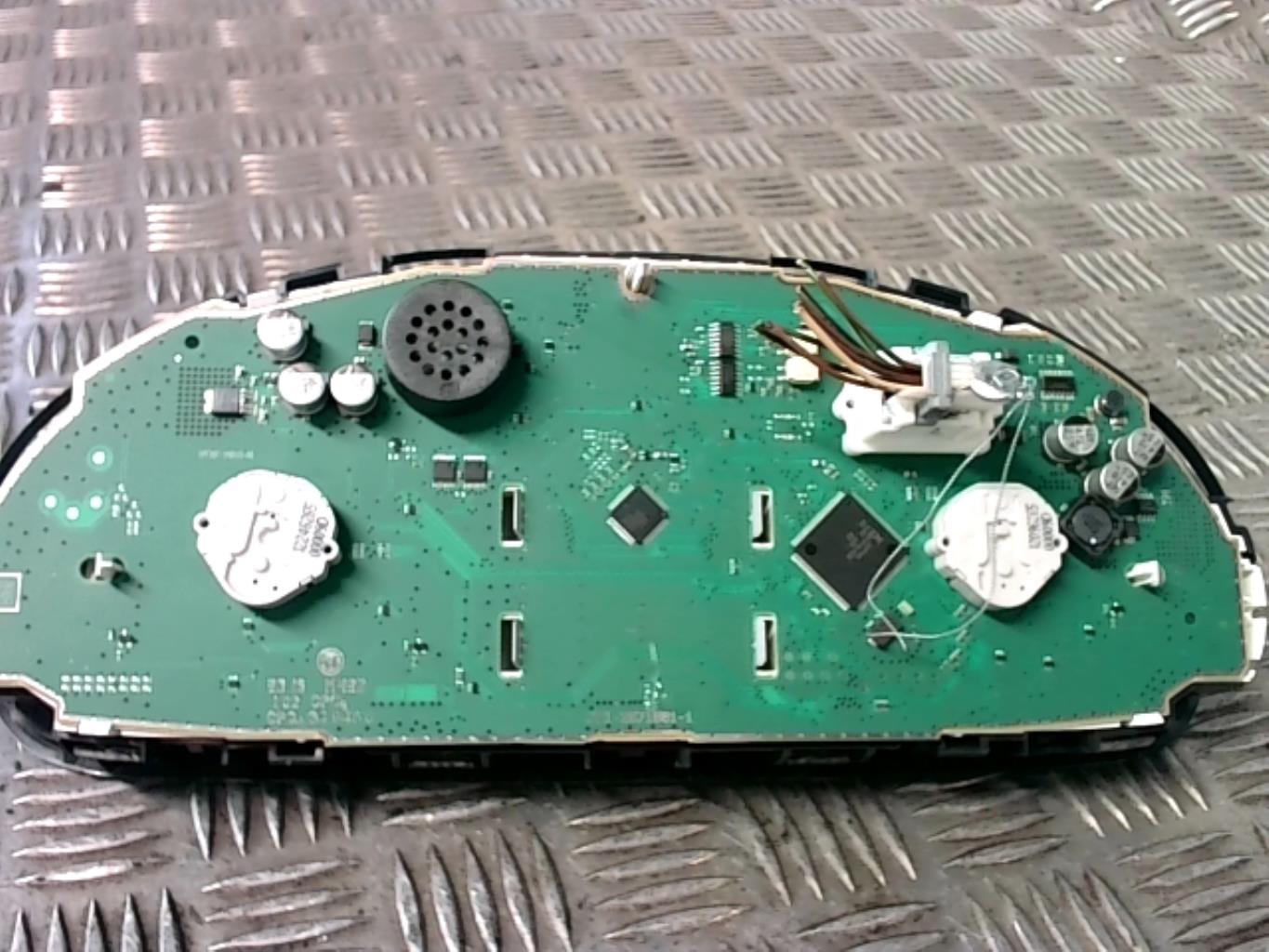 Compteur MERCEDES SPRINTER 2 PHASE 2 Diesel - 1