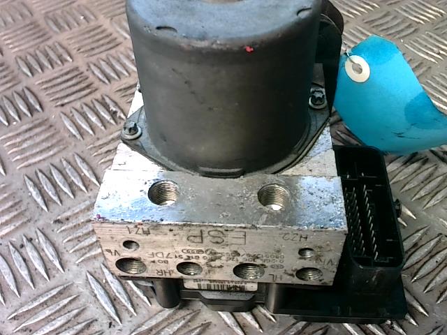 Bloc ABS (freins anti-blocage) AUDI A4 3 AVANT PHASE 1 BREAK Diesel - 1