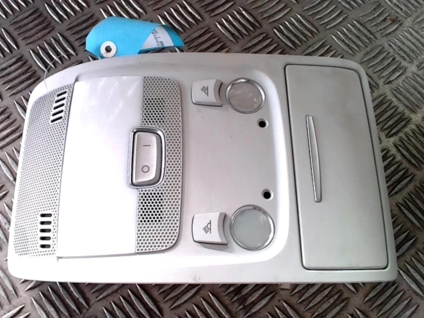 Eclairage de plafonnier AUDI A4 3 AVANT PHASE 1 BREAK Diesel - 1