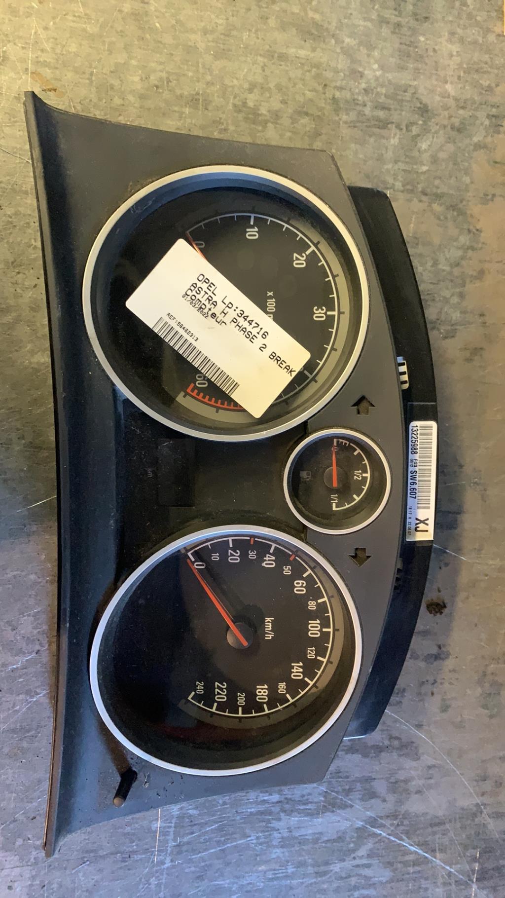 Compteur OPEL ASTRA H PHASE 2 BREAK Diesel - 1