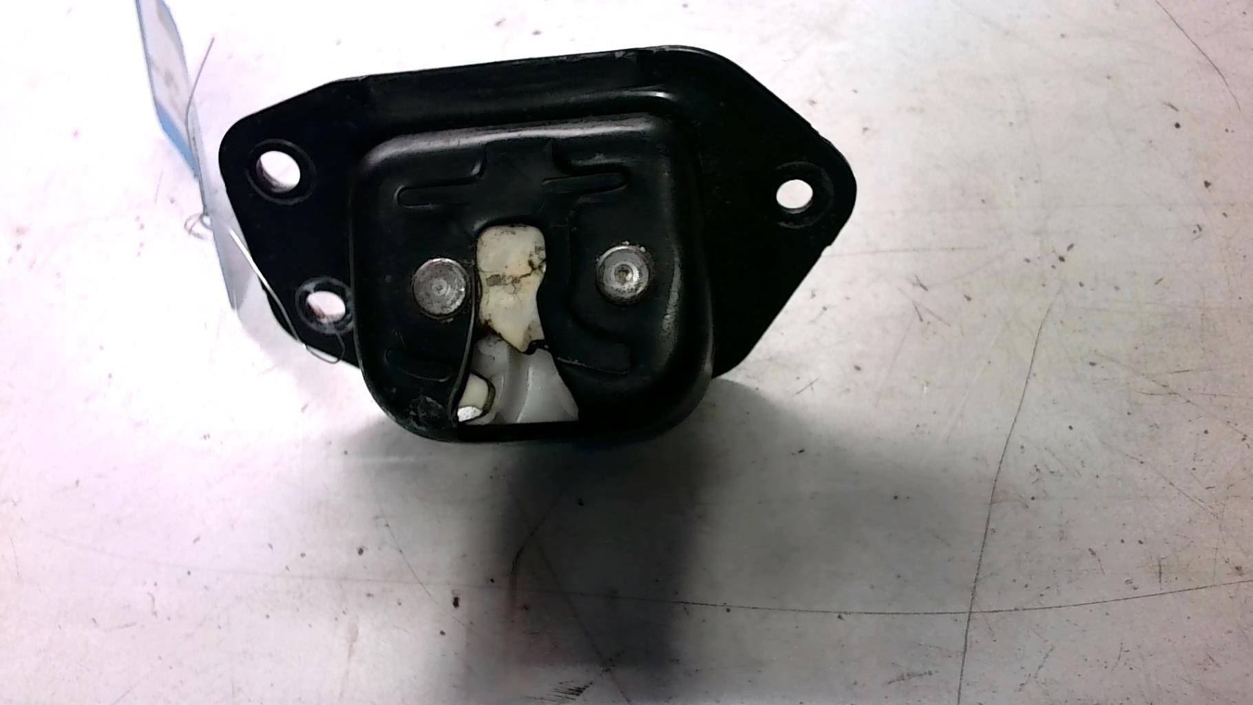 Serrure de hayon NISSAN NOTE 1  - 1
