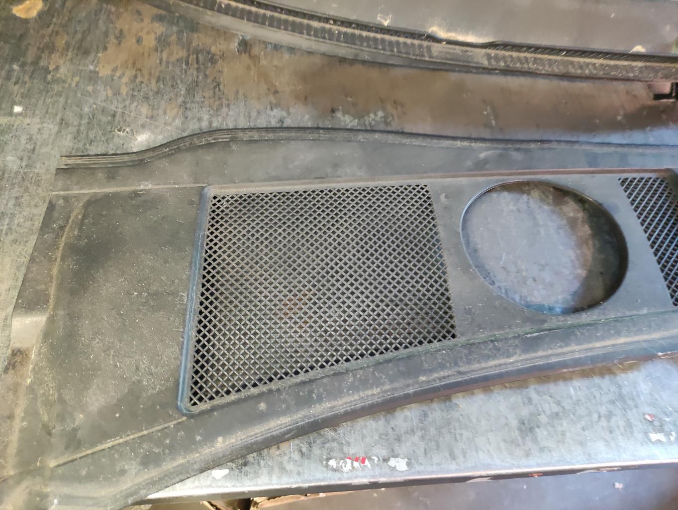 Baie de pare brise AUDI A6 2 PHASE 2 Diesel - 1