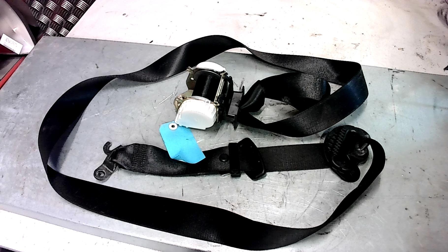 Ceinture avant gauche BMW SERIE 1 E87 PHASE 1 Diesel - 1