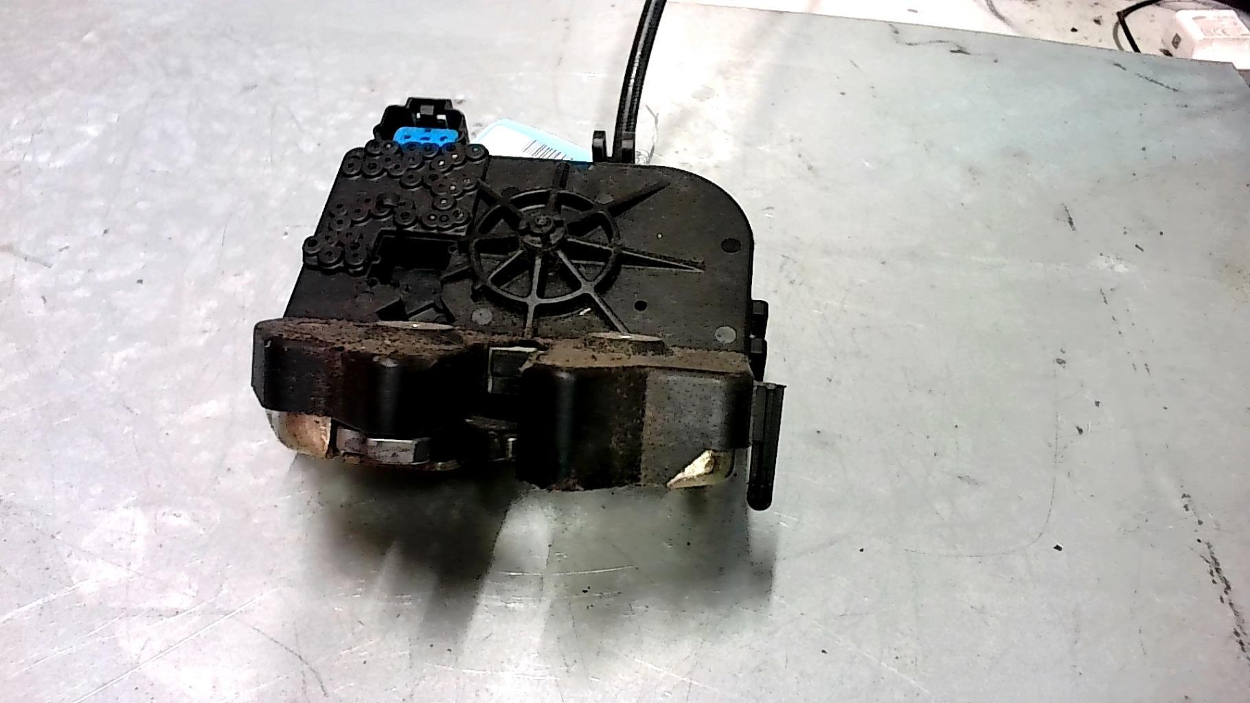 Serrure de hayon FORD MONDEO 2 BREAK  - 1