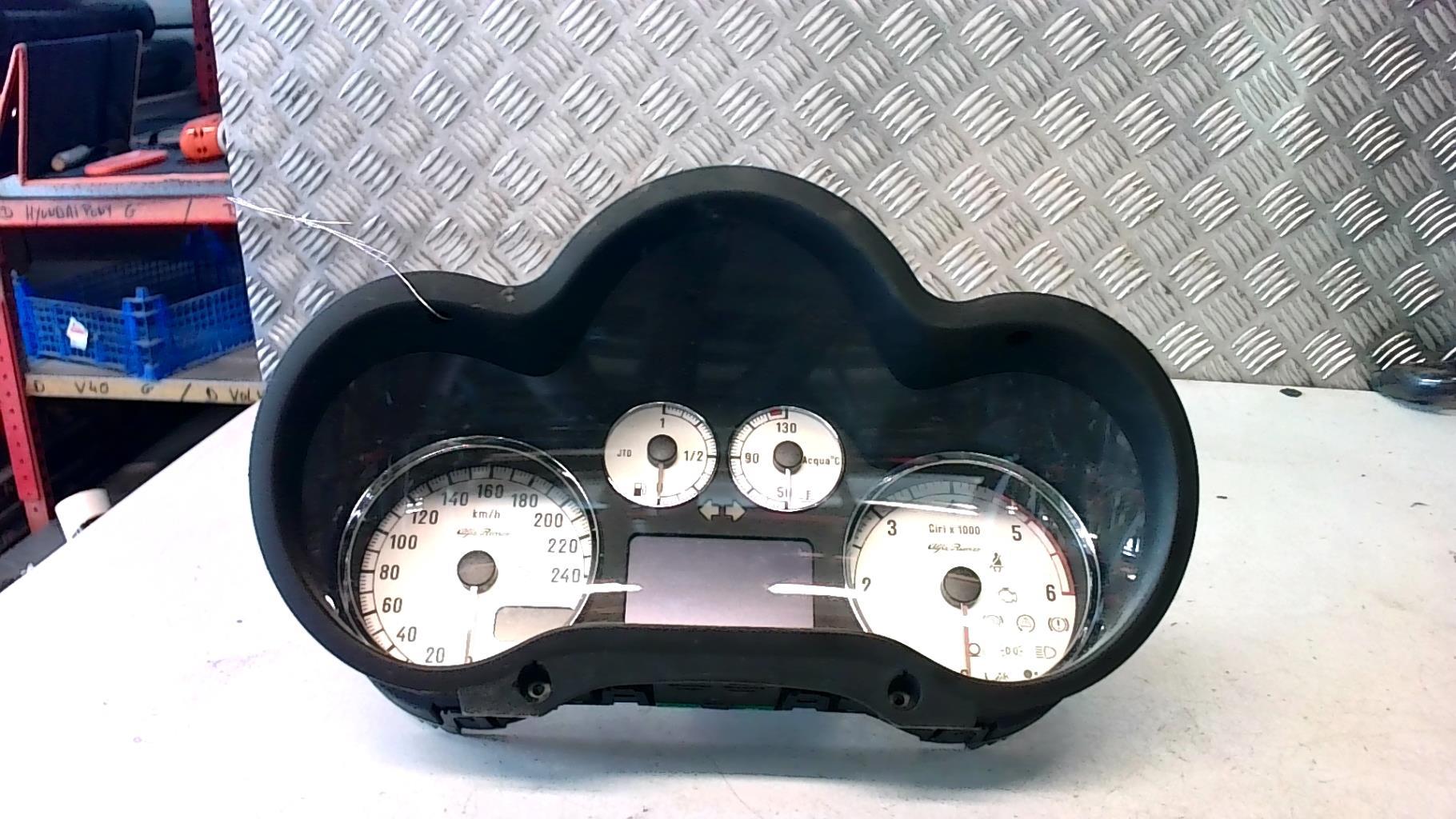 Compteur ALFA ROMEO 147 PHASE 2  - 1