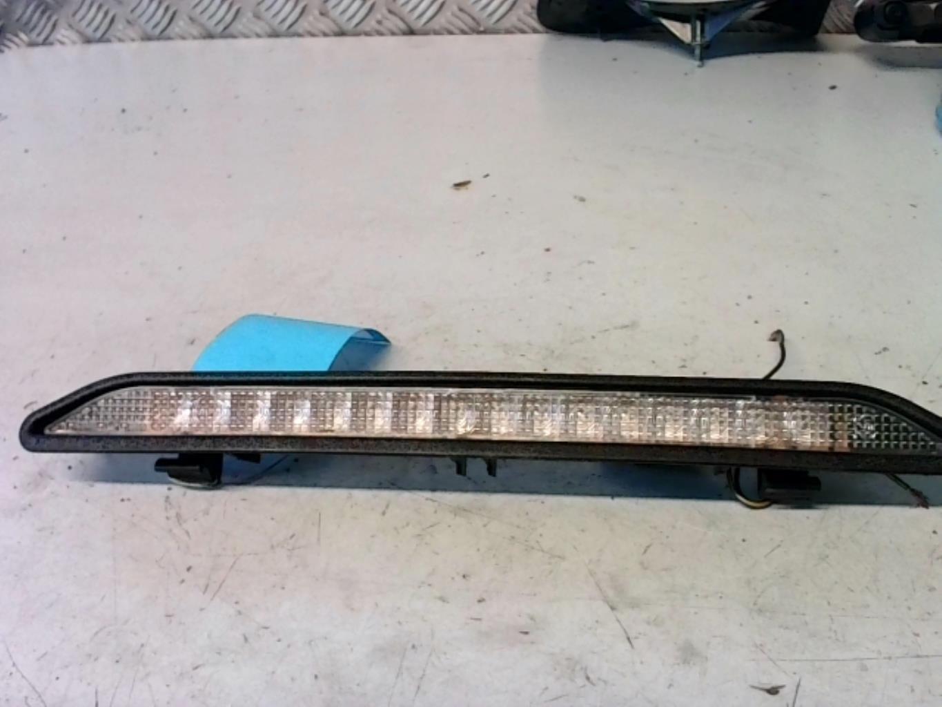 Feu arriere stop central SUZUKI SWIFT 3 Diesel - 1