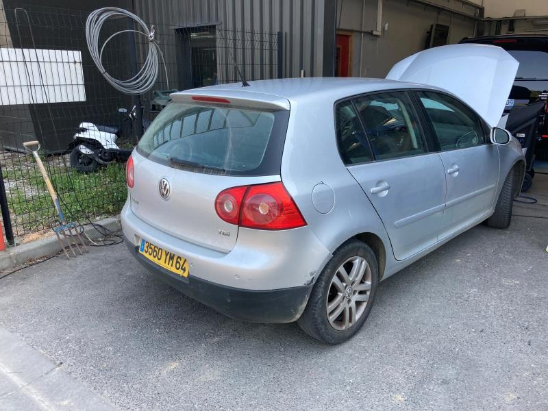 Plage arriere VOLKSWAGEN GOLF 5 Diesel - 1