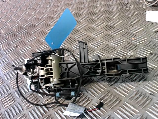 Poignee porte avant gauche BMW SERIE 1 E88 CABRIO Diesel - 1
