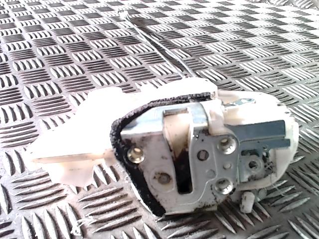 Serrure avant gauche SUZUKI SWIFT 3 Diesel - 1