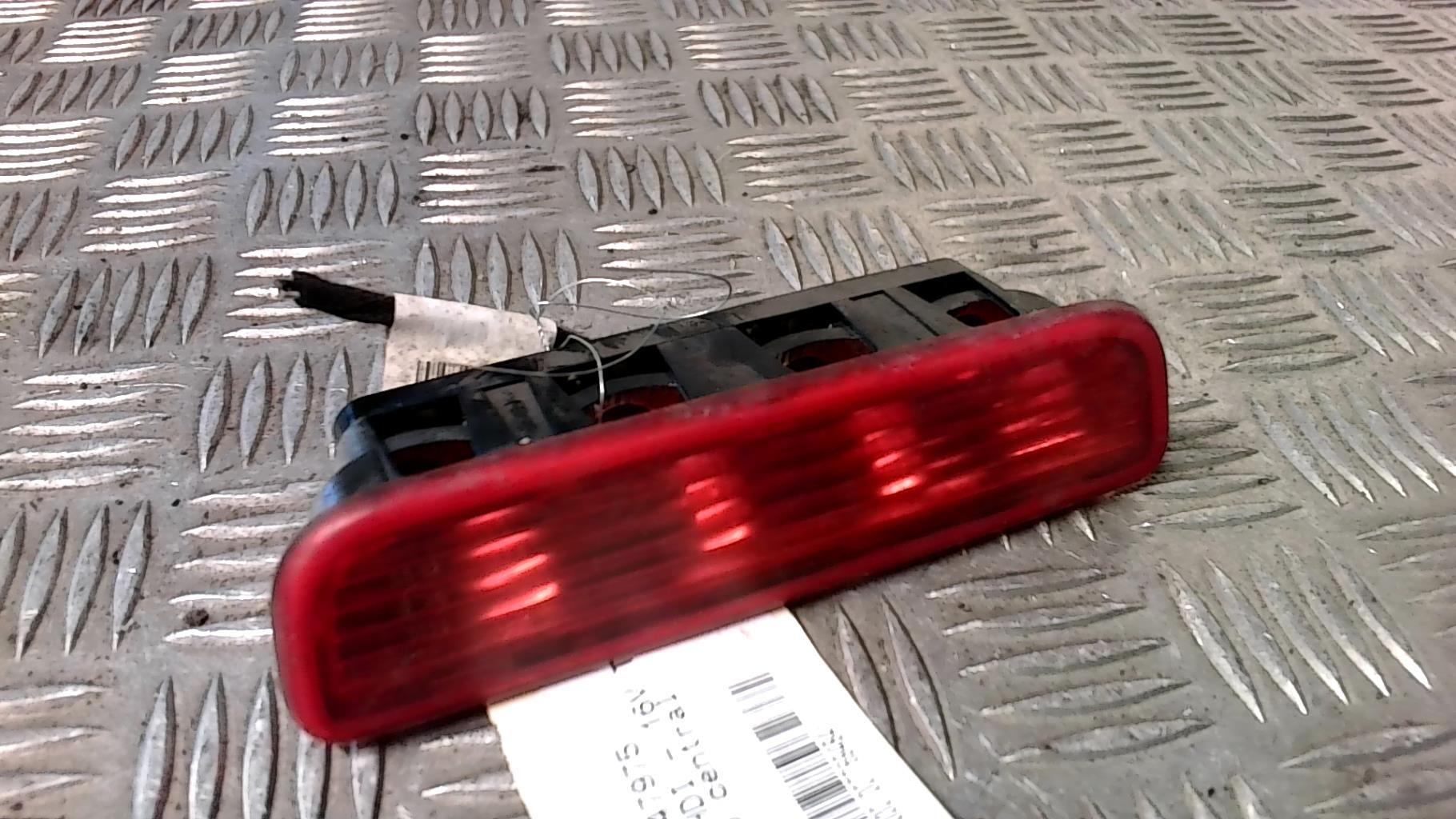 Feu arriere stop central PEUGEOT BIPPER Diesel - 1