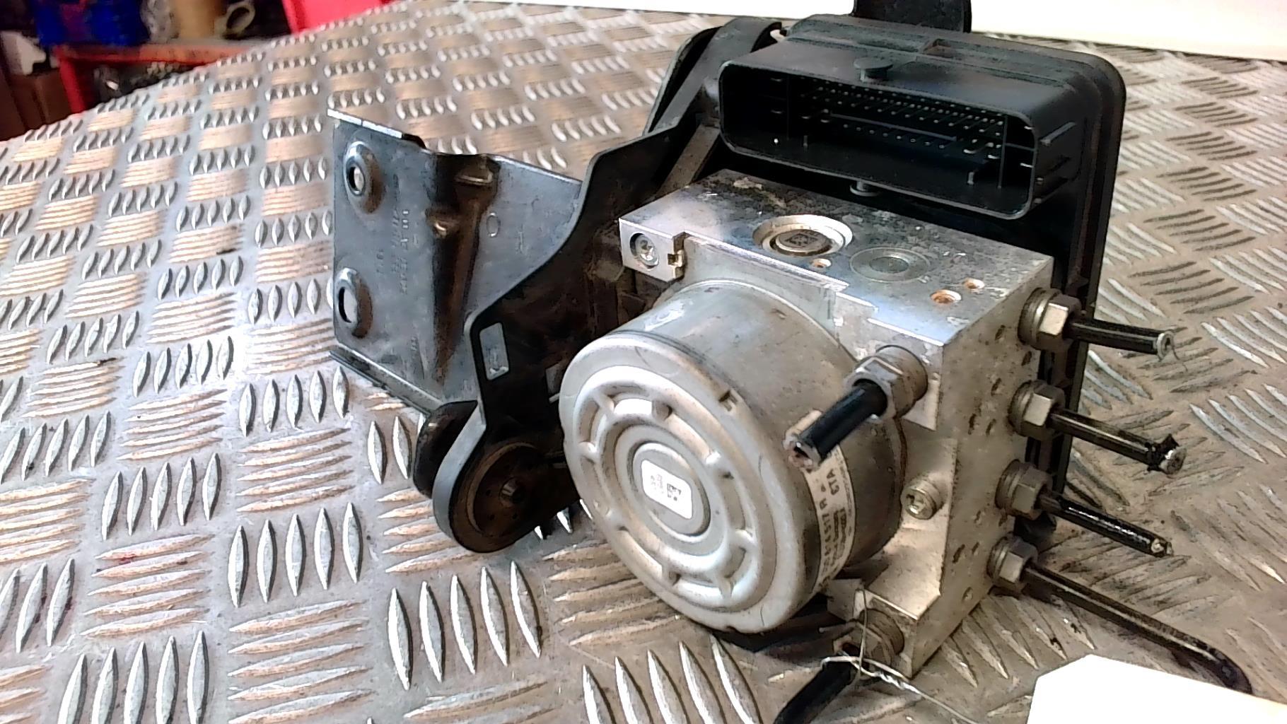 Bloc ABS (freins anti-blocage) AUDI A3 3 PHASE 1 Essence - 1