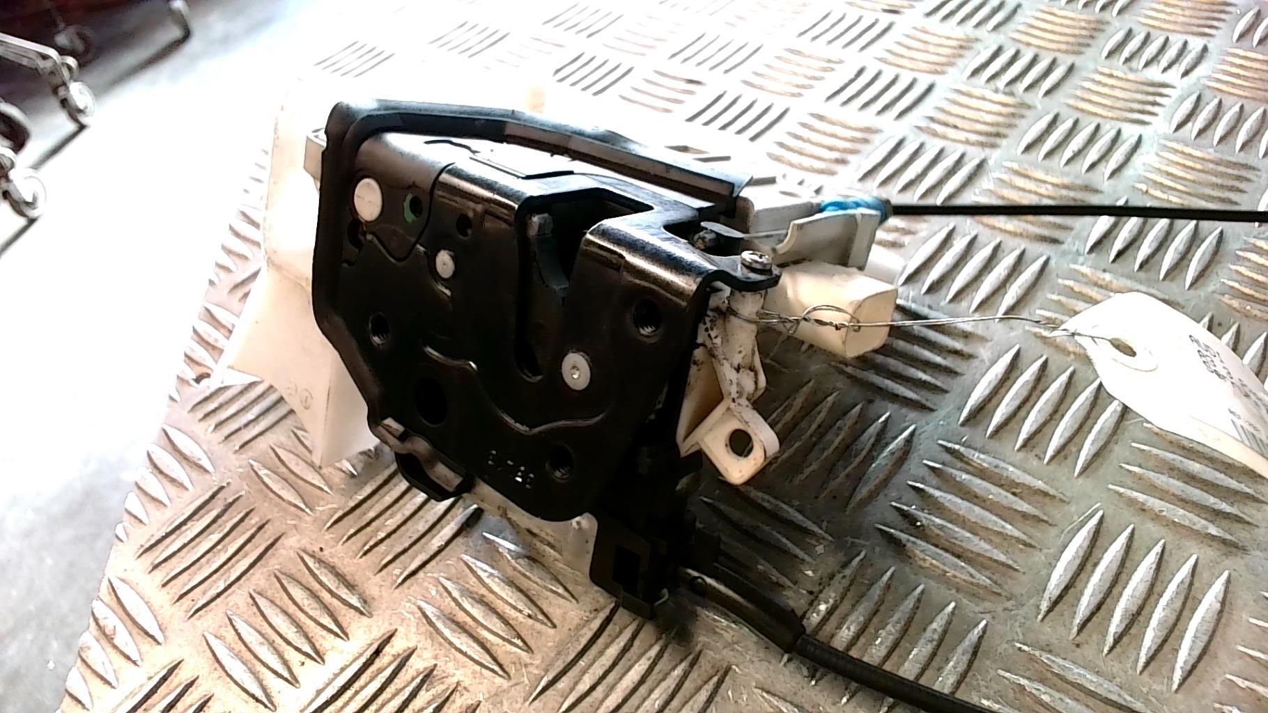 Serrure avant gauche AUDI A3 3 PHASE 1 Essence - 1