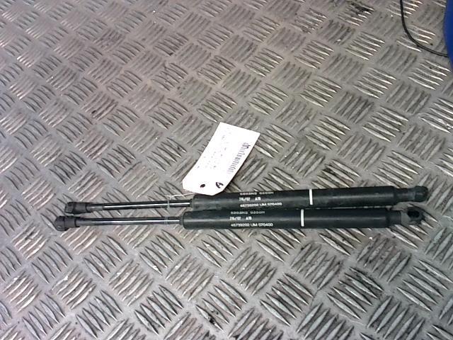 Verin de capot ALFA ROMEO GT Diesel - 1