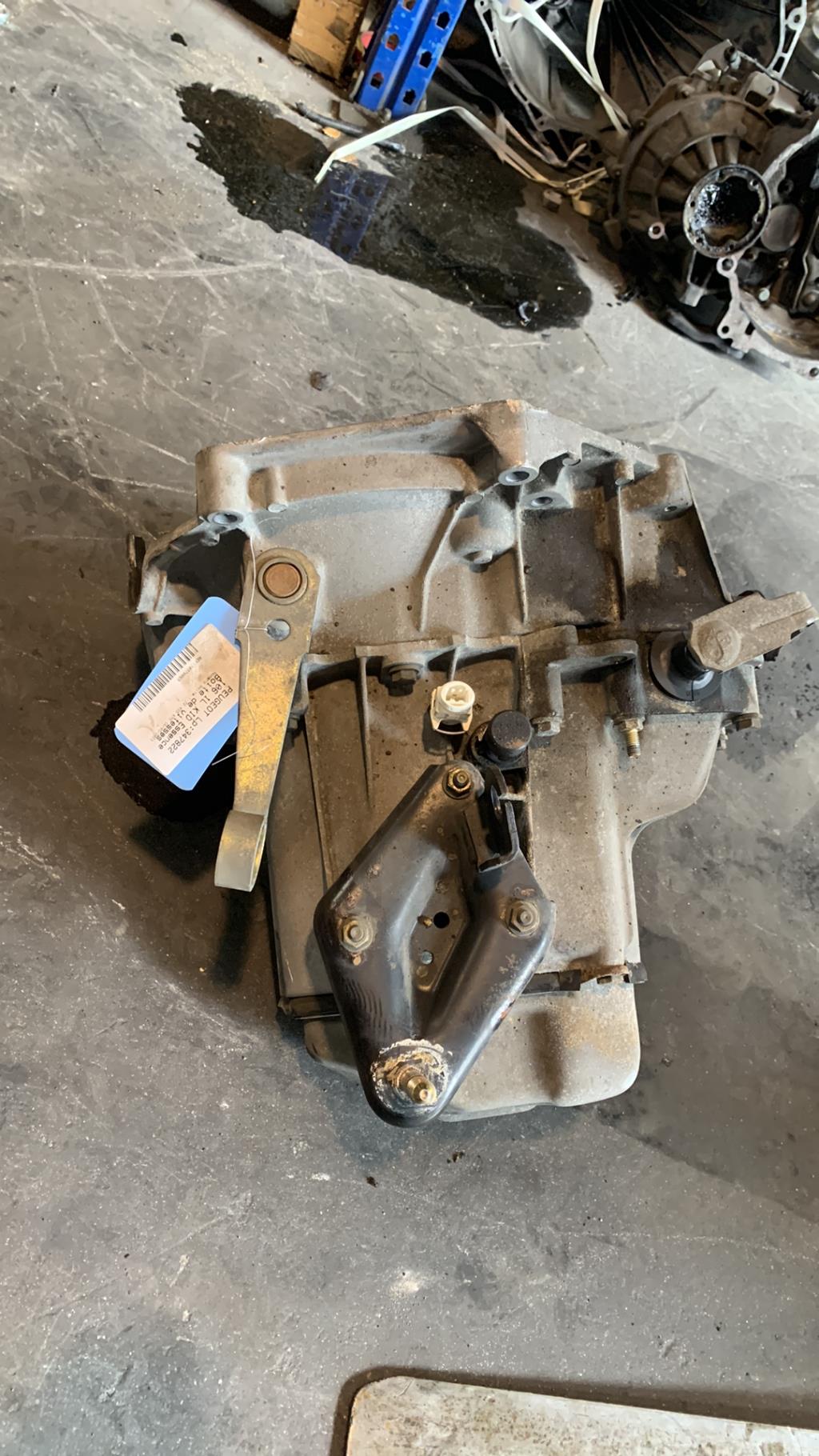 Boite de vitesses PEUGEOT 106 Essence - 1