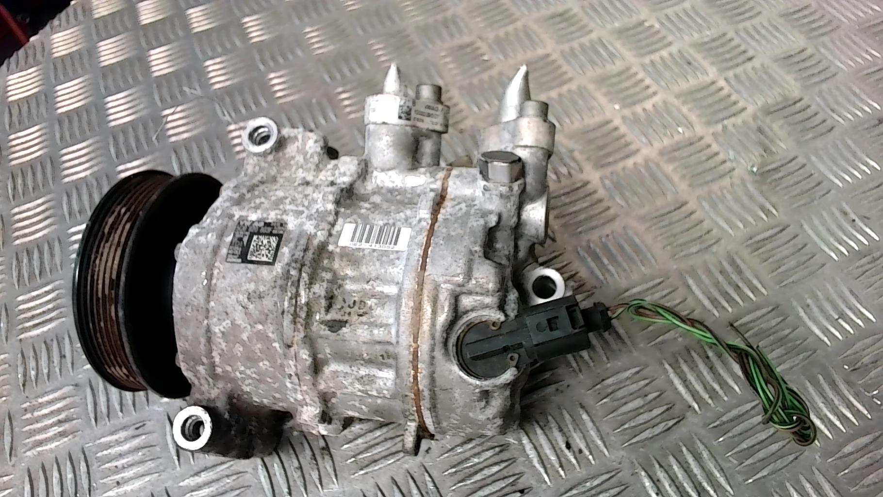 Compresseur clim VOLKSWAGEN PASSAT 7 PHASE 1 BREAK Diesel - 1