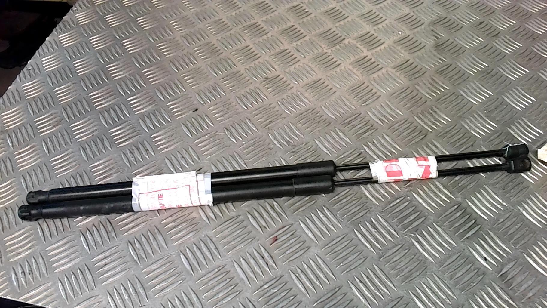 Verin de coffre VOLKSWAGEN PASSAT 7 PHASE 1 BREAK Diesel - 1