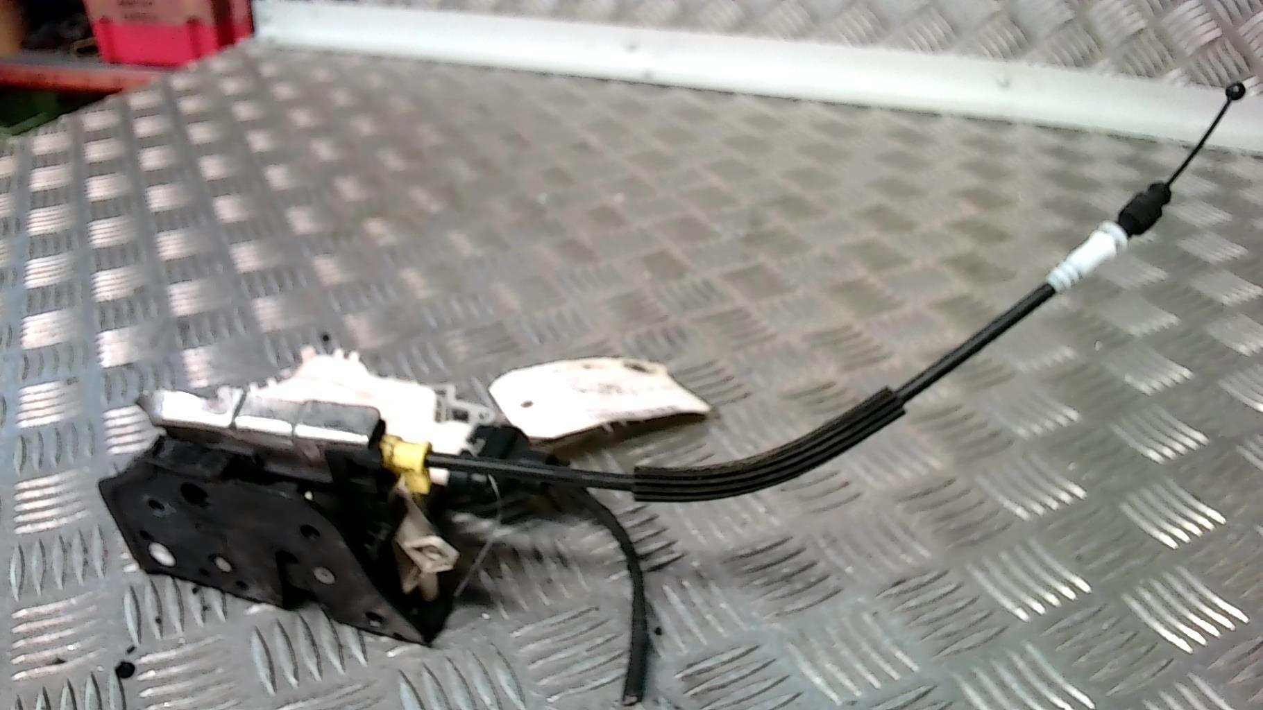 Serrure avant droit AUDI A1 1 PHASE 1 Diesel - 1